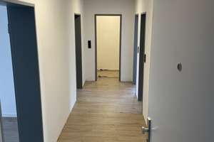 Wohnfreude in der Sanderau: Moderne 3-Zimmer-Wohnung mit Balkon – Breslauer Straße 34a, 97072 Sanderau, Würzburg – Vorschaubild 3