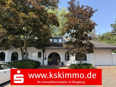 Wegberg-Beeck: Ein stilvolles Eigenheim mit Pool und Freizeitoase in ausgezeichneter Lage
