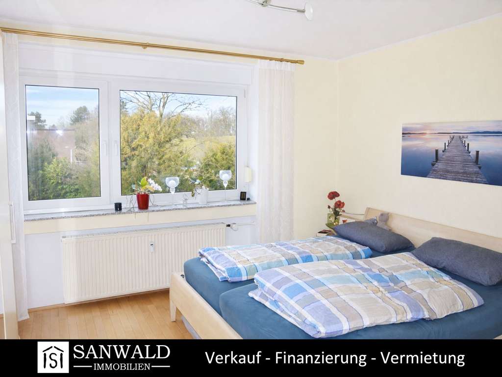 Immobilie in Mettmann - Traumhafte 4,5 Zimmer mit Südbalkon und Garage in beliebter Wohnlage  - Bild 2