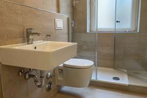 *** Sie träumen von einer modernisierten Altbauwohnung.. hier sind Sie richtig ***