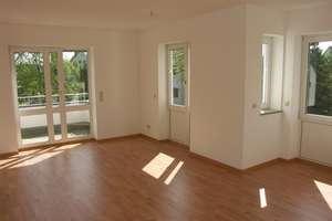 Helle 3-Zimmer-Wohnung mit Südbalkon in Obermenzing, Nähe vom Nymphenburger-Schloßpark – Die vollständige Adresse der Immobilie erhältst du vom Anbieter., 81245 Obermenzing, München – Vorschaubild 2