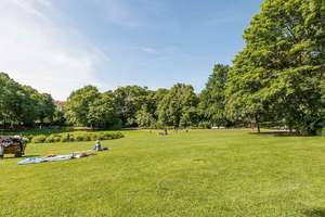 Freie und gut geschnittene 2-Zimmer in Wilmersdorf - ganz nah zum Olivaer Platz – Die vollständige Adresse der Immobilie erhältst du vom Anbieter., 10707 Wilmersdorf, Berlin – Vorschaubild 19