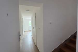Zuhause mit 4 Zimmern in Berlin