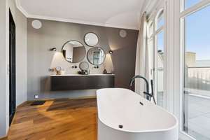 Elegantes Designer-Penthouse mit zwei Terrassen im ikonischen Wohnensemble – Die vollständige Adresse der Immobilie erhältst du vom Anbieter., 10719 Mitte (Ortsteil), Berlin – Vorschaubild 5