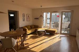 Elegante 3-Zimmer-Wohnung im 2. OG mit Balkon in Fürth-Oberführberg