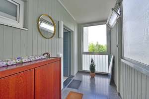 Attraktive 3-ZKB mit Balkon am Schwimmbad-Wilhelmshöhe – Die vollständige Adresse der Immobilie erhältst du vom Anbieter., 34131 Bad Wilhelmshöhe, Kassel – Vorschaubild 2