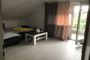 Helle 3-Zimmer Dachgeschoßwohnung mit Balkon in Rüppurr
