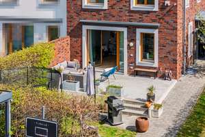 Exklusives Reihenendhaus · Dahlem · 189 m² Wfl · Carport · Garten – Die vollständige Adresse der Immobilie erhältst du vom Anbieter., 14195 Dahlem, Berlin – Vorschaubild 2