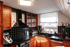 Wohnen über zwei Ebenen: Galerie, Südbalkon, 4 Zimmer | 2 Bäder | 2 Stellplätze | Energieeffizienz C – Die vollständige Adresse der Immobilie erhältst du vom Anbieter., 75397 Simmozheim – Vorschaubild 8