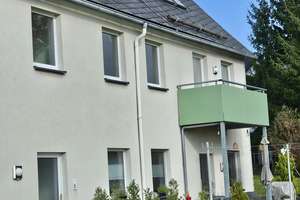 Komfortable 3-Zimmer-Wohnung (111m²) im 1. OG mit Garage in Weifa