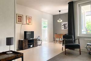 1-Zimmer-ETW mit Balkon am Schlosspark nahe European Business School