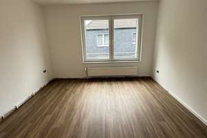 Renovierte  Wohnung in Wuppertal Barmen im Grünen mit Stellplatz – Futterstrasse 10, 42287 Barmen, Wuppertal – Vorschaubild 3
