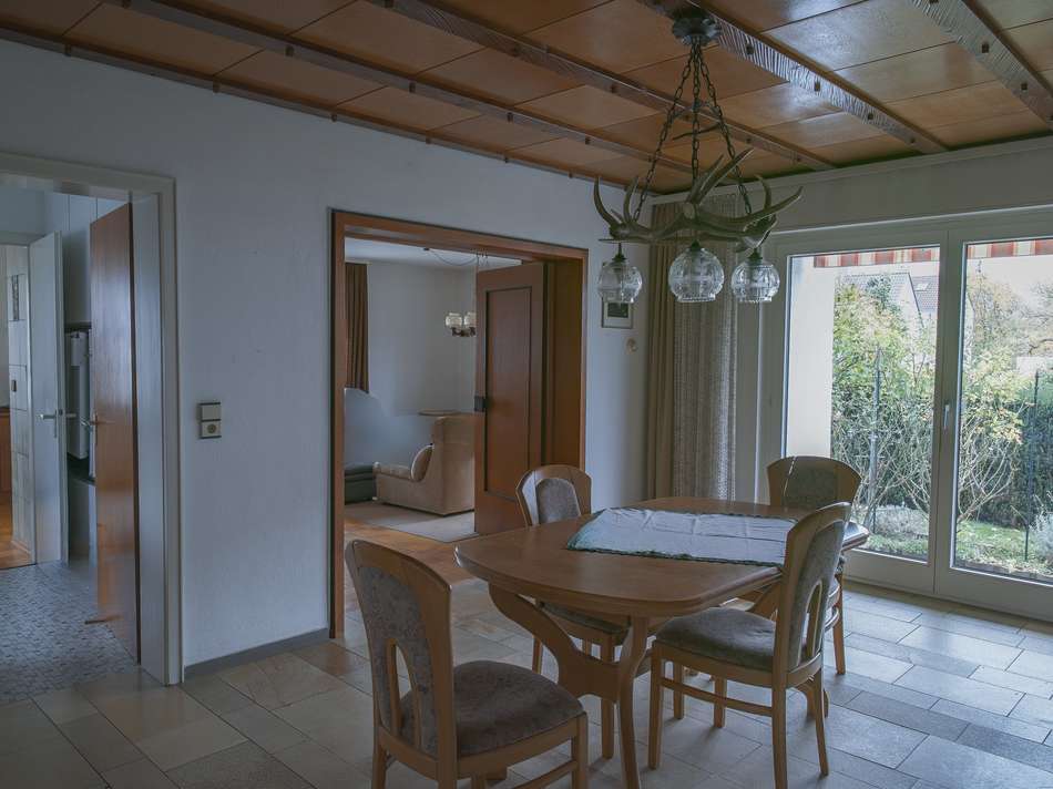 (2) Wohnen,-Essen mit Kamin (E