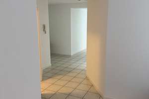 Repräsentative 4-Zimmer-Wohnung mit Terrasse und Garten – Die vollständige Adresse der Immobilie erhältst du vom Anbieter., 33739 Jöllenbeck, Bielefeld – Vorschaubild 3