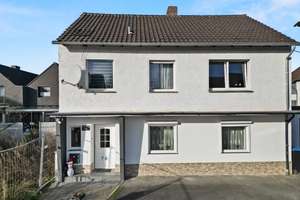 Viel Platz für die Familie in diesem gepflegten Haus in Bad Lippspringe – Detmolder Straße 109A, 33175 Bad Lippspringe – Vorschaubild 5