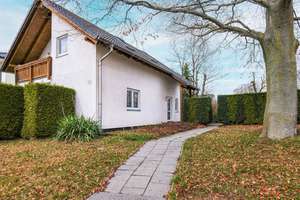 Charmantes EFH mit Südterrasse, Südbalkon & 3 Garagen – Wohnen unter alter Buche – Die vollständige Adresse der Immobilie erhältst du vom Anbieter., 9247 Röhrsdorf, Chemnitz – Vorschaubild 1