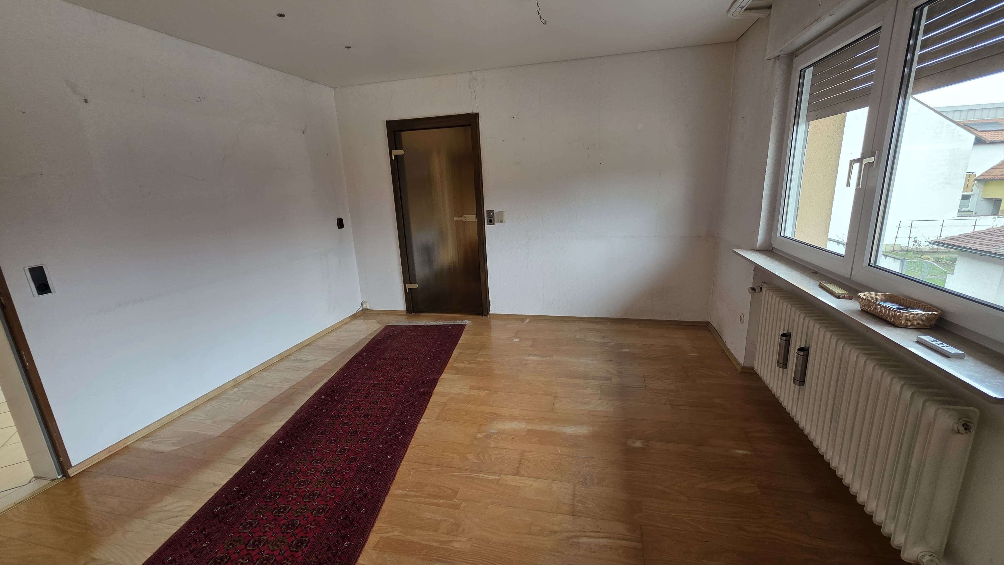 Immobilie in Philippsburg - 1-2 Familienhaus mit gutem Raumangebot und großen Garagentrakt der ideal für Hobbyhandwerker ist - Bild 49