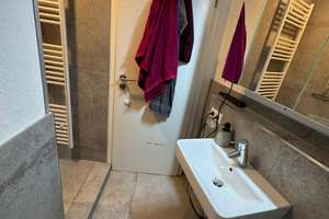Helle 4-Zimmer Dachgeschosswohnung in Stuttgart-Untertürkheim – Lindenschulstraße 11, 70327 Lindenschulviertel, Stuttgart – Vorschaubild 23