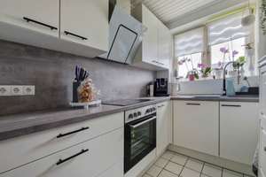 Exklusives Mehrgenerationshaus mit drei Wohneinheiten und 
450 m² Wohnfläche auf traumhaftem Grunds – Die vollständige Adresse der Immobilie erhältst du vom Anbieter., 25767 Tensbüttel-Röst – Vorschaubild 23