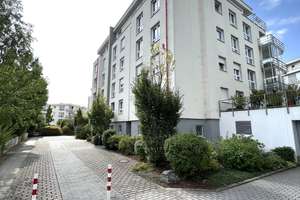 Moderne 3-Zimmer-Wohnung mit Echtholzkamin & Tiefgarage