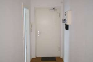 Modernisierte 2-Raum-Wohnung mit Balkon und Einbauküche in Berlin Kudamm – Zähringer Str 28a, 10707 Wilmersdorf, Berlin – Vorschaubild 3