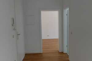 In ruhiger Lage befindet sich diese 2 Zimmer Wohnung. Anmietung eines separaten Stellplatzes! – Heinz-Bongartz-Str. 14B, 1239 Dresden – Vorschaubild 8