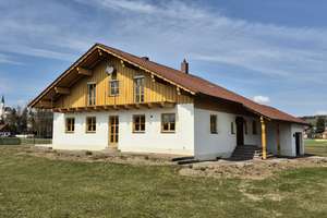 Geräumiges Einfamilienhaus in ruhiger Lage mit großem Garten in Pfaffenberg – Die vollständige Adresse der Immobilie erhältst du vom Anbieter., 84066 Mallersdorf-Pfaffenberg – Vorschaubild 1