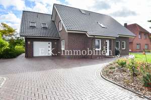 RESERVIERT ***Familienidyll in Ostrhauderfehn*
Traumhaus mit privatem Elternbereich * Wohlfühlen fü – Die vollständige Adresse der Immobilie erhältst du vom Anbieter., 26842 Ostrhauderfehn – Vorschaubild 1