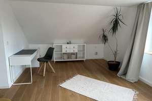 Wunderschöne Dachgeschosswohnung in bester Lage von Hannover Bothfeld, vollmöbliert 55qm  – Die vollständige Adresse der Immobilie erhältst du vom Anbieter., 30659 Bothfeld, Hannover – Vorschaubild 2