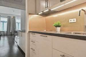 Vermietete 8-Zimmer-Wohnung  in Bestlage - Augsburg Maximilianstraße – Die vollständige Adresse der Immobilie erhältst du vom Anbieter., 86150 Lechviertel, östl. Ulrichsviertel, Augsburg – Vorschaubild 7