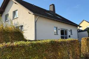 Traumhaftes Familienhaus für Wohnen, Arbeit und Freizeit mit 6,5 Zimmern in Volkmarsen – Die vollständige Adresse der Immobilie erhältst du vom Anbieter., 34471 Volkmarsen – Vorschaubild 4