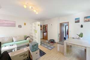 Gemütliche 2-Zimmer-DG-Wohnung in Habenhausen – Baumhauser Weg 55, 28279 Habenhausen, Bremen – Vorschaubild 3
