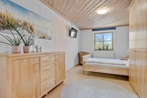 Exklusives Anwesen: Modernes Zweifamilienhaus in Alleinlage auf 2.471 m² Grundstück – Die vollständige Adresse der Immobilie erhältst du vom Anbieter., 95659 Arzberg – Vorschaubild 18