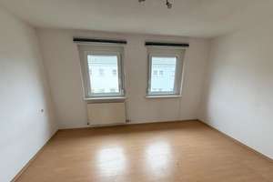 Zweifamilienhaus in ruhiger Lage von Pleidelsheim – Die vollständige Adresse der Immobilie erhältst du vom Anbieter., 74385 Pleidelsheim – Vorschaubild 8