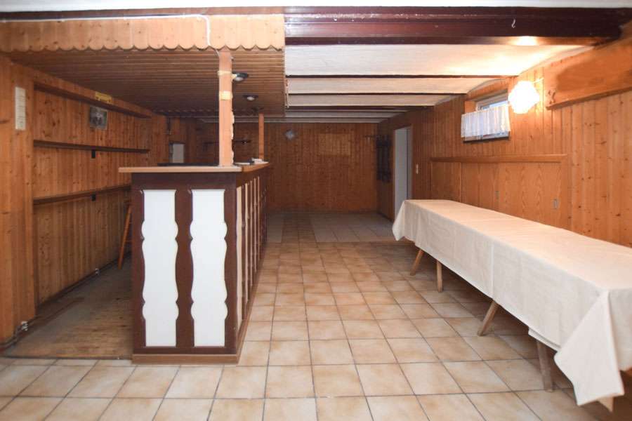 Viel Raum für Ideen: Sanierungsbedürftiges Zweifamilienhaus mit Nebengebäude und großem Garten., Helmstedt Kreis – Bild 4