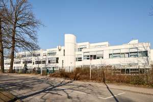 Open House am Sa., 13.06. und So., 14.06. jeweils 11-13 Uhr: Denkmalgeschützte Villa in Zehlendorf – Die vollständige Adresse der Immobilie erhältst du vom Anbieter., 14165 Zehlendorf, Berlin – Vorschaubild 18
