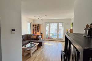 Attraktive 3,5-Zimmer Wohnung mit Balkon im 1. OG in Karlsruhe-Durlach mit Blick auf Turmberg – Die vollständige Adresse der Immobilie erhältst du vom Anbieter., 76227 Durlach, Karlsruhe – Vorschaubild 2