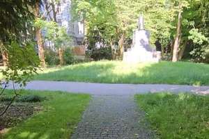 VERKAUFT ! ! 2-Fam.Haus auch Wohnen und Arbeiten mitten im Park in der Regenburger Innenstadt – Die vollständige Adresse der Immobilie erhältst du vom Anbieter., 93047 Innenstadt, Regensburg – Vorschaubild 3
