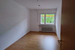 Ruhige Wohnung (108qm) mit drei Balkonen – Gudrunstr. 32, 90459 Hummelstein, Nürnberg – Vorschaubild 4