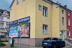 3-Fam.-Haus mit Kfz.-Stellplatz und separatem Garten-Grundstück!