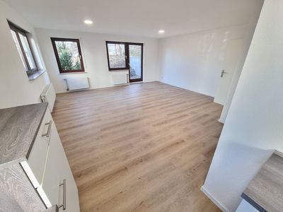 Modernisierte 1,5 Zimmer Wohnung direkt am Stadtpark mit Terrasse/Garten