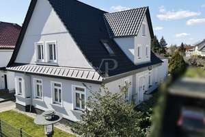 Exklusive Villa mit luxuriöser Maisonette-Wohnung & 2 Ferienwohnungen & vermieteter Gewerbeeinheit – Die vollständige Adresse der Immobilie erhältst du vom Anbieter., 17192 Waren (Müritz) – Vorschaubild 3