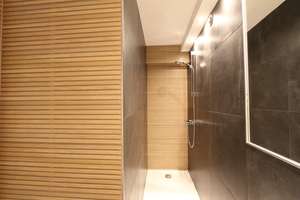 4-Zimmer Luxuswohnung mit Panoramablick bis ins Siebengebirge.Schwimmbad und Sauna im Haus. – Die vollständige Adresse der Immobilie erhältst du vom Anbieter., 53117 Bonn-Castell, Bonn – Vorschaubild 17