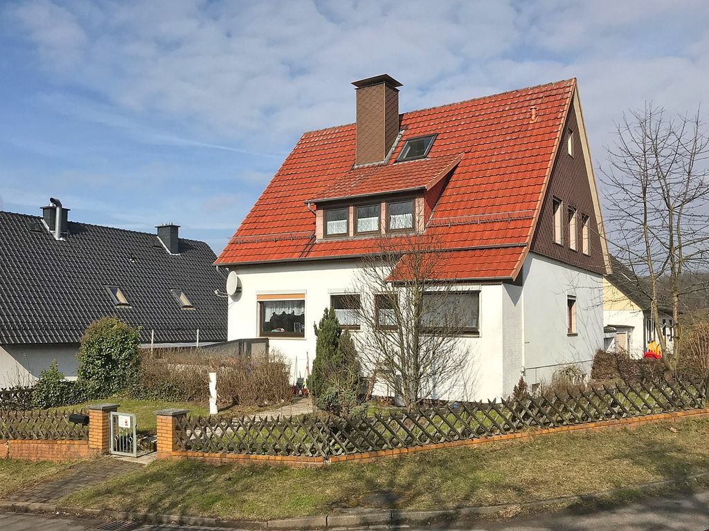 Freistehendes Einfamilienhaus mit Garage in Friedland ...