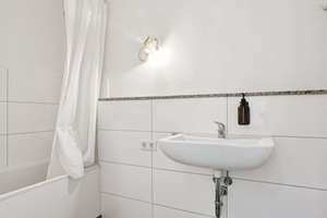 Großzügige Wohnung in attraktiver Lage von Dortmund-Körne – Die vollständige Adresse der Immobilie erhältst du vom Anbieter., 44143 Kaiserbrunnen, Dortmund – Vorschaubild 8