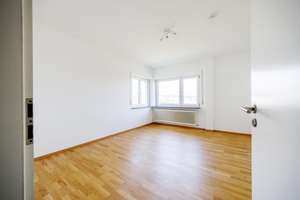 Beste Aussichtslage - Charmantes 2-3 Familienhaus mit großem Garten  – Die vollständige Adresse der Immobilie erhältst du vom Anbieter., 70195 Botnang-Süd, Stuttgart – Vorschaubild 11