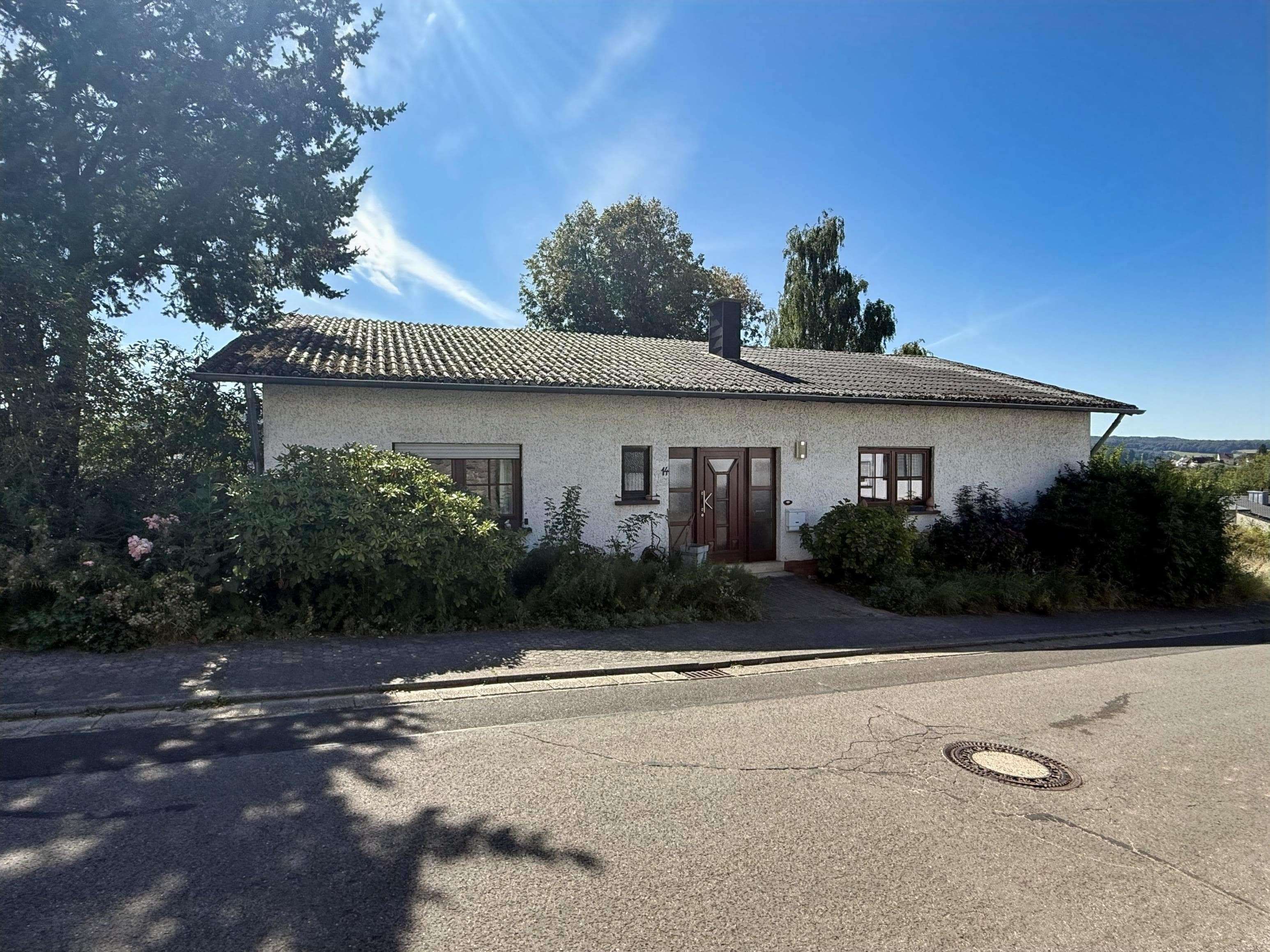 Großzügiges EFH mit Einliegerwohnung in Marpingen, Sankt Wendel Kreis – Bild 1