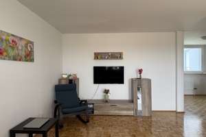 Mit Alpenblick: Helle 3-Zimmer-Wohnung mit windgeschützter Loggia und TG-Stellplatz in Neuperlach – Die vollständige Adresse der Immobilie erhältst du vom Anbieter., 81737 Neuperlach, München – Vorschaubild 4