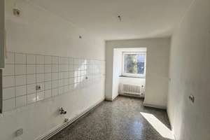 Großzügige 4-Zimmer-Wohnung im 3. OG mit neuer Einbauküche – Okerstraße 2, 38100 Innenstadt, Braunschweig – Vorschaubild 6