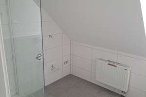 Helle, moderne 4-Zimmer-Wohnung in Oberhausen-Rheinhausen mit Hauscharakter – Poststr. 2, 68794 Oberhausen-Rheinhausen – Vorschaubild 8